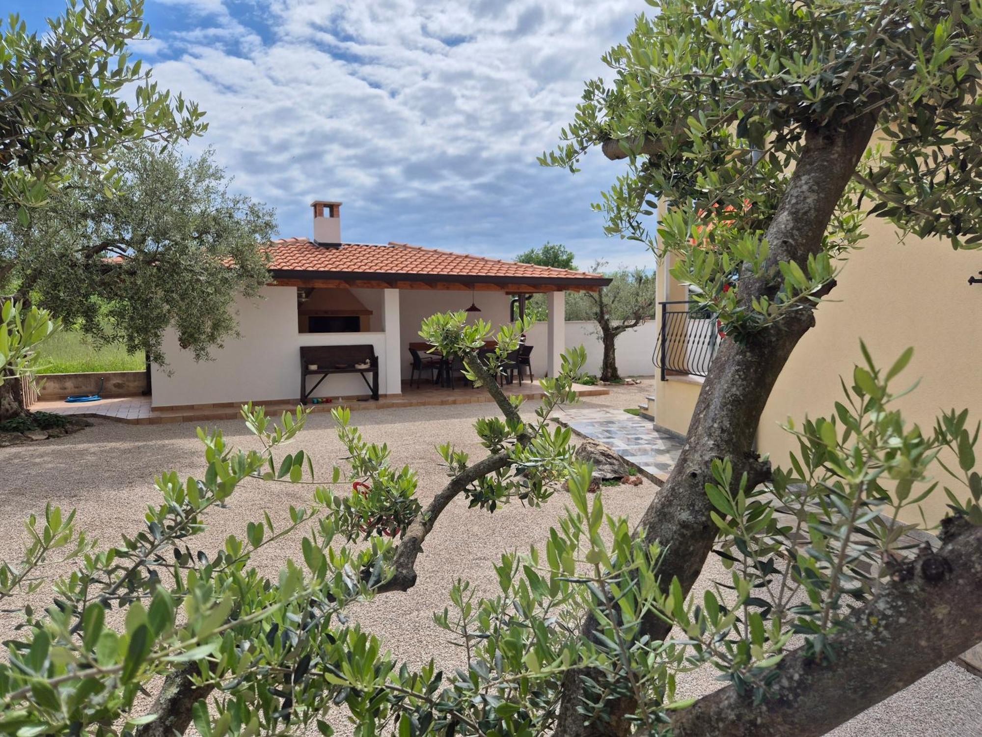 Apartment Vinja Porec - Privat Garden - Whirlpool Exterior photo