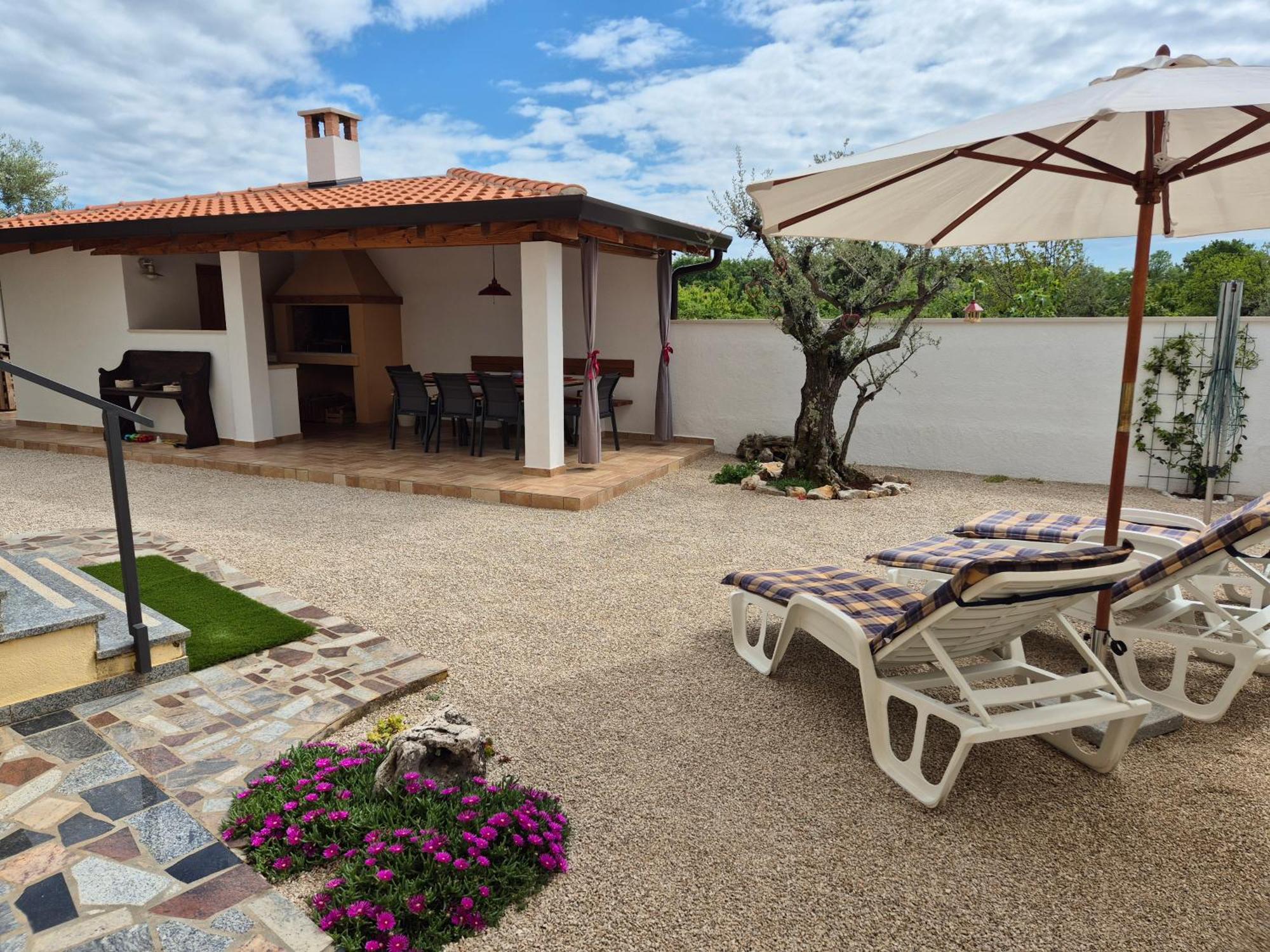 Apartment Vinja Porec - Privat Garden - Whirlpool Exterior photo