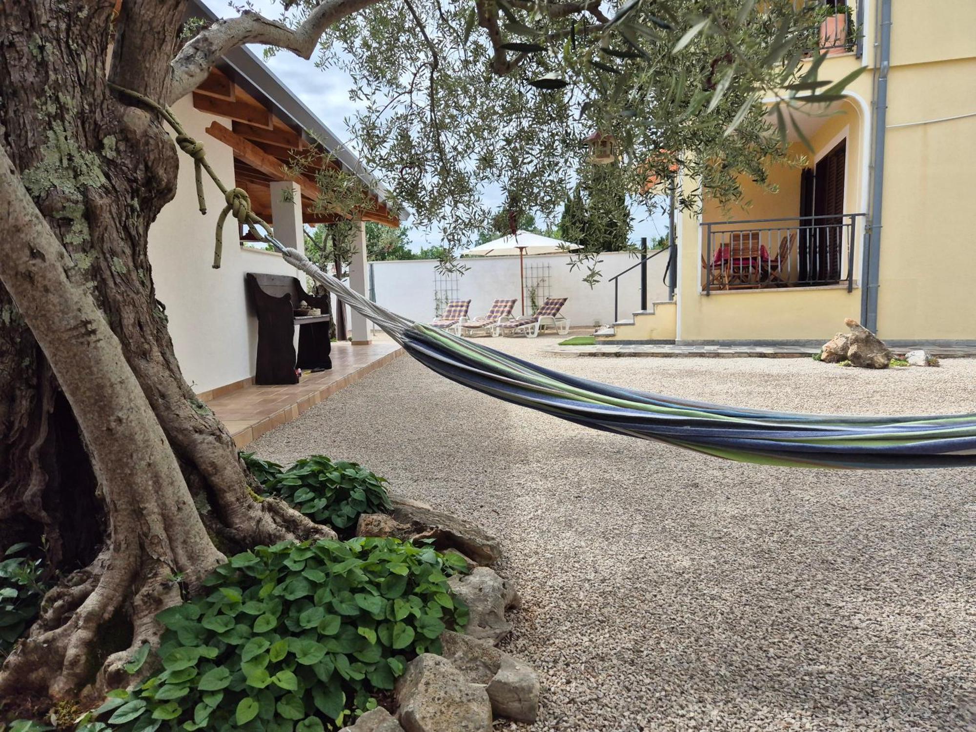 Apartment Vinja Porec - Privat Garden - Whirlpool Exterior photo